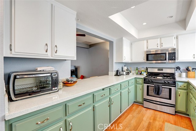 533 Walnut Avenue, Long Beach CA: https://media.crmls.org/medias/cbf8af08-fe05-4b6c-be87-8958e7d53272.jpg