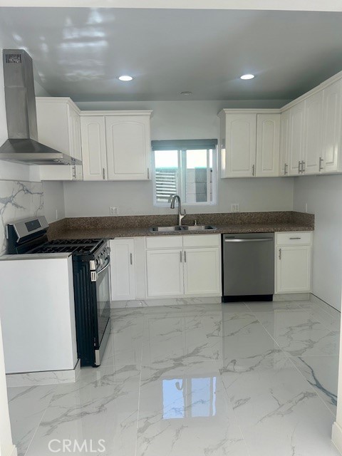 Detail Gallery Image 3 of 27 For 5945 Riverton Ave, North Hollywood,  CA 91601 - 2 Beds | 2 Baths