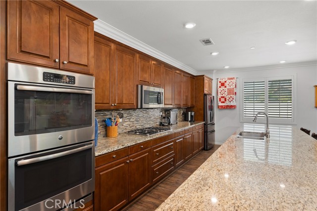 11484 Corte Cuyama, Jurupa Valley CA: https://media.crmls.org/medias/cbfa57fe-50c1-4c21-9a30-27b60eb00108.jpg