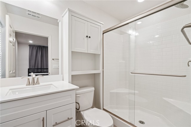 Detail Gallery Image 23 of 30 For 14714 Sherman Way, Van Nuys,  CA 91405 - 4 Beds | 3/1 Baths
