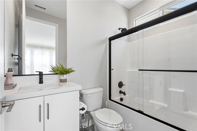 Detail Gallery Image 50 of 75 For 17721 Ridgeline Ct, Saugus,  CA 91350 - 4 Beds | 4 Baths