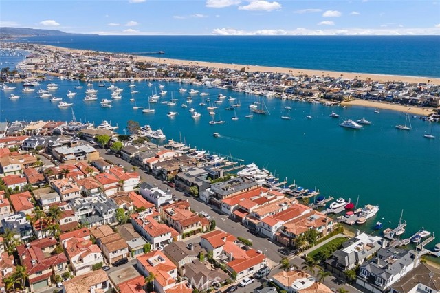 Detail Gallery Image 37 of 49 For 780 via Lido Soud, Newport Beach,  CA 92663 - 5 Beds | 3 Baths