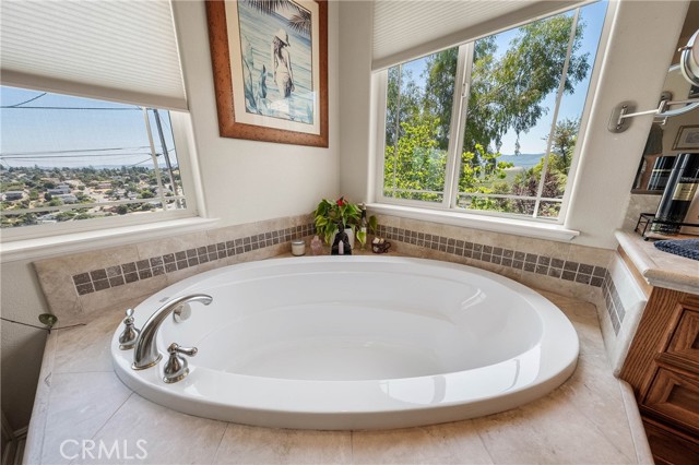 5611 Cherokee Drive, Kelseyville CA: https://media.crmls.org/medias/cbfdffc6-2e51-46d6-bf81-f6bf7e900300.jpg