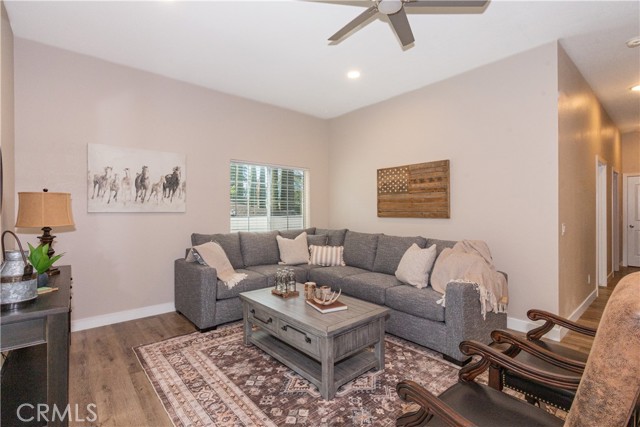 Detail Gallery Image 13 of 31 For 1946 Wood Duck, Paso Robles,  CA 93446 - 5 Beds | 3 Baths