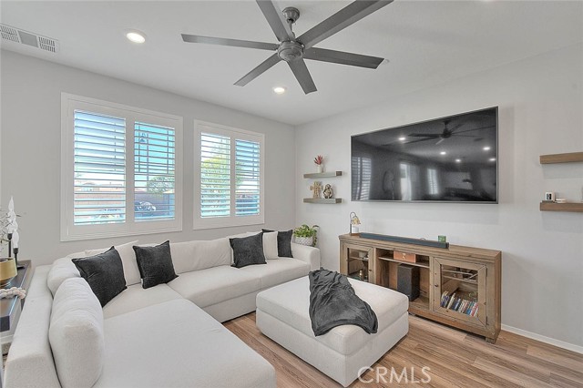 Detail Gallery Image 17 of 50 For 5017 River Ash Way, Fontana,  CA 92336 - 3 Beds | 2/1 Baths