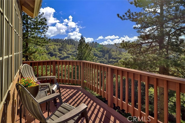 176 Pine Ridge Road, Crestline CA: https://media.crmls.org/medias/cbff8bdf-3124-4194-b94c-39505e83a3e3.jpg