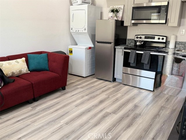 Detail Gallery Image 5 of 5 For 1901 N Grape, Compton,  CA 90222 - 1 Beds | 1 Baths