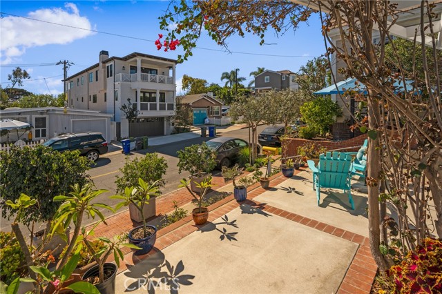 429 1st Street, Manhattan Beach, California 90266, 5 Bedrooms Bedrooms, ,1 BathroomBathrooms,Residential,Sold,1st,PV24022554