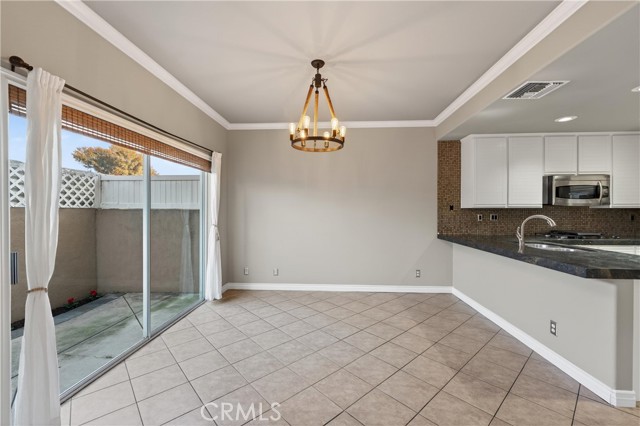 Detail Gallery Image 14 of 47 For 152 Terraza Ct, Costa Mesa,  CA 92627 - 3 Beds | 2/1 Baths