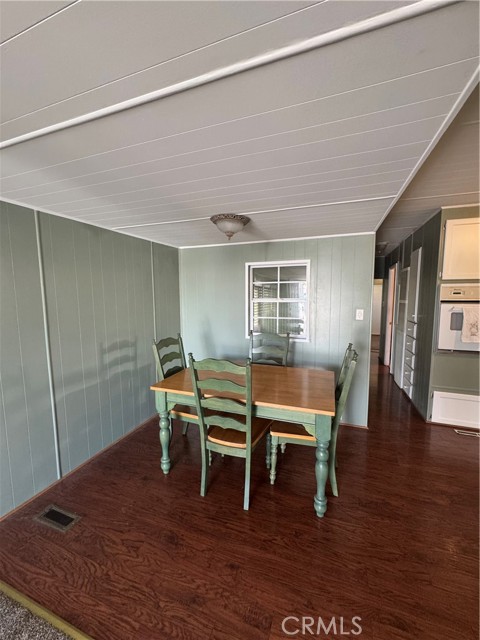 Detail Gallery Image 4 of 50 For 301 E Foothill #063,  Pomona,  CA 91767 - 2 Beds | 1 Baths