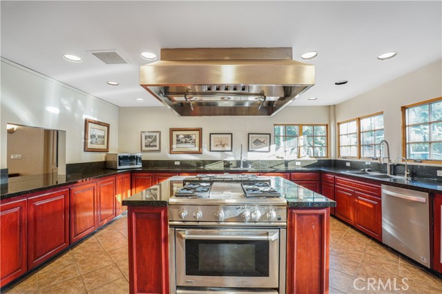 23777 Mulholland Hwy Spc 73, Calabasas CA: https://media.crmls.org/medias/cc017b5c-bba5-413b-a523-b4d54e448dfc.jpg
