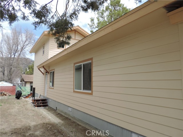 Detail Gallery Image 10 of 23 For 309 E Angeles Bld, Big Bear City,  CA 92314 - 2 Beds | 2 Baths