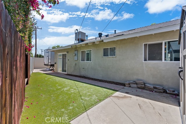 19853 Drasin Drive, Canyon Country CA: https://media.crmls.org/medias/cc02e1e9-815c-4d41-bbf6-e9324f0ff8da.jpg
