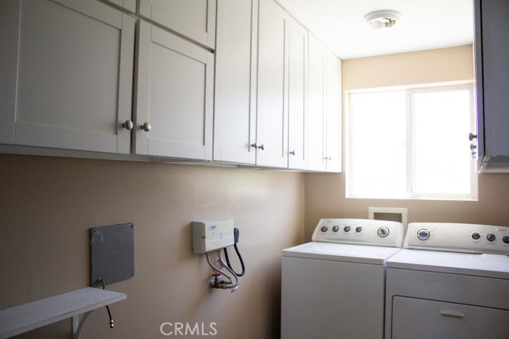 https://media.crmls.org/medias/cc031399-6d0c-4590-b8bf-d345f98f9f25.jpg?preset=X-Large