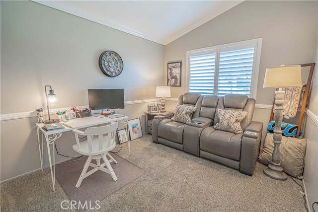 Detail Gallery Image 33 of 65 For 20019 Nutcracker Ct, Canyon Country,  CA 91351 - 4 Beds | 2/1 Baths