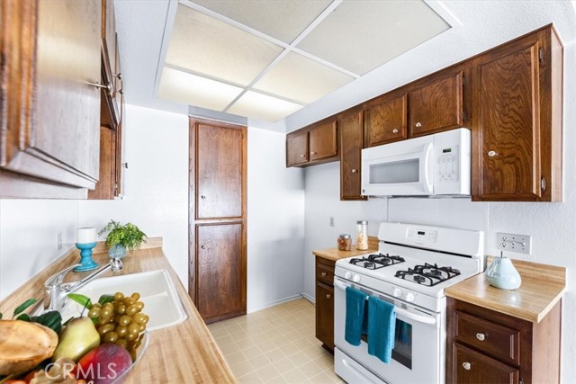 Photo #13: OC23180595 Listing 