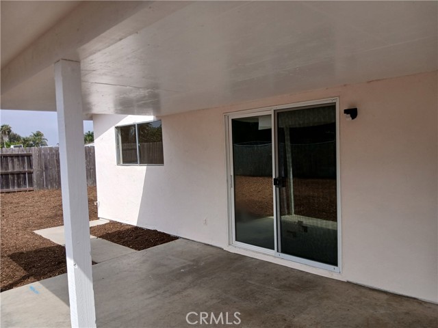 https://media.crmls.org/medias/cc06a131-e598-4c9d-bae8-691066039e5c.jpg