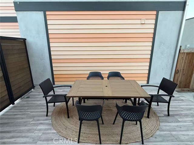 Detail Gallery Image 5 of 20 For 1205 Manzanita St, Silver Lake Los Angeles,  CA 90029 - 3 Beds | 3/1 Baths