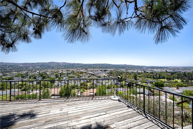 19662 Larkridge Drive, Yorba Linda CA: https://media.crmls.org/medias/cc074c0f-c1bf-49ed-a0a6-2cf8a072d65d.jpg