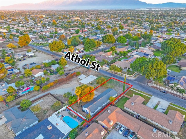 Detail Gallery Image 6 of 19 For 18264 Pine, Fontana,  CA 92335 - – Beds | – Baths