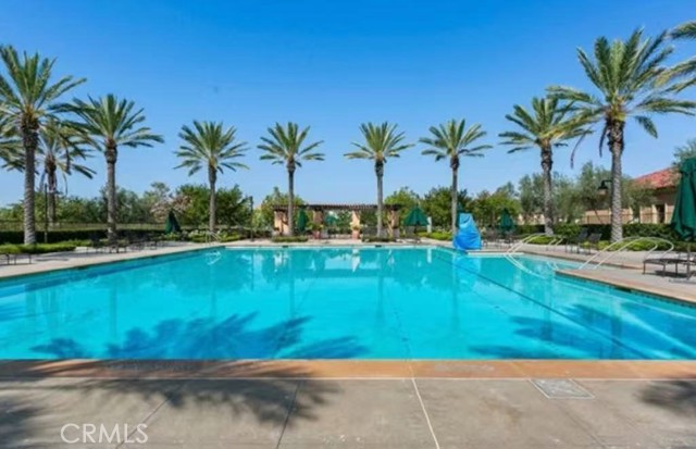 Detail Gallery Image 4 of 5 For 231 Bright Poppy, Irvine,  CA 92618 - 4 Beds | 3 Baths