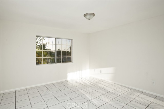 Image 21 of 45 For 9618 Samoline Avenue