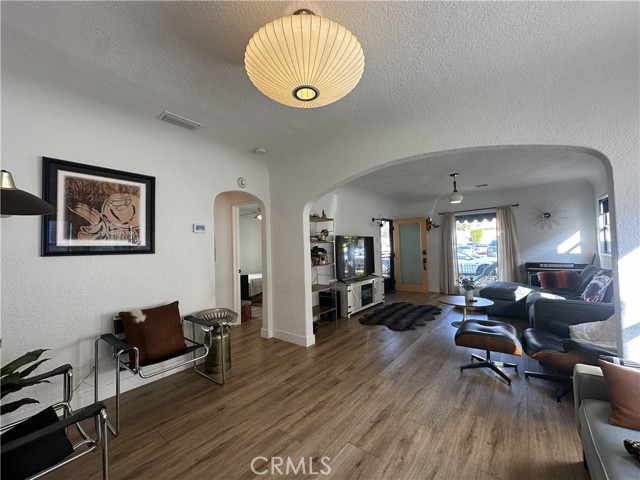 Detail Gallery Image 8 of 33 For 206 W Mountain View Ave, Glendora,  CA 91741 - 3 Beds | 2 Baths