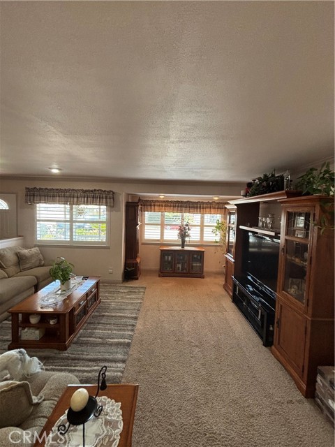 Detail Gallery Image 4 of 18 For 1012 Gardenia St, Lompoc,  CA 93436 - 3 Beds | 2/1 Baths