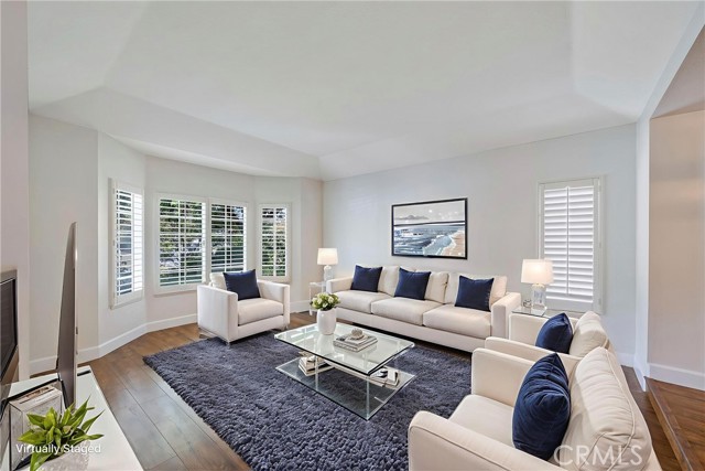Detail Gallery Image 14 of 59 For 24004 Arminta St, West Hills,  CA 91304 - 4 Beds | 3 Baths