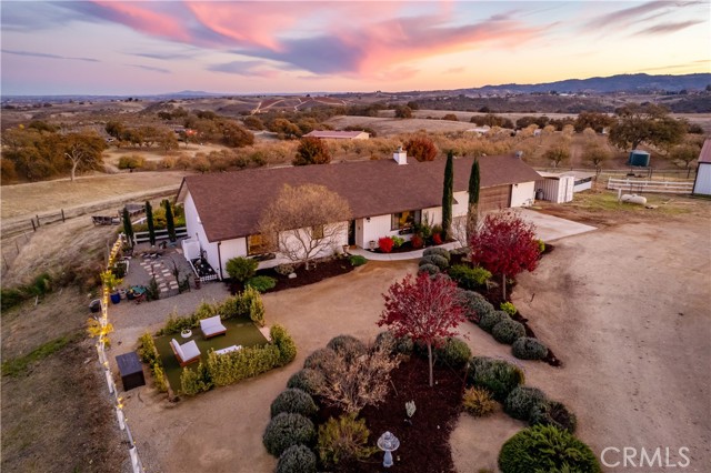 Detail Gallery Image 2 of 64 For 7245 Nonpariel Rd, Paso Robles,  CA 93446 - 3 Beds | 2 Baths