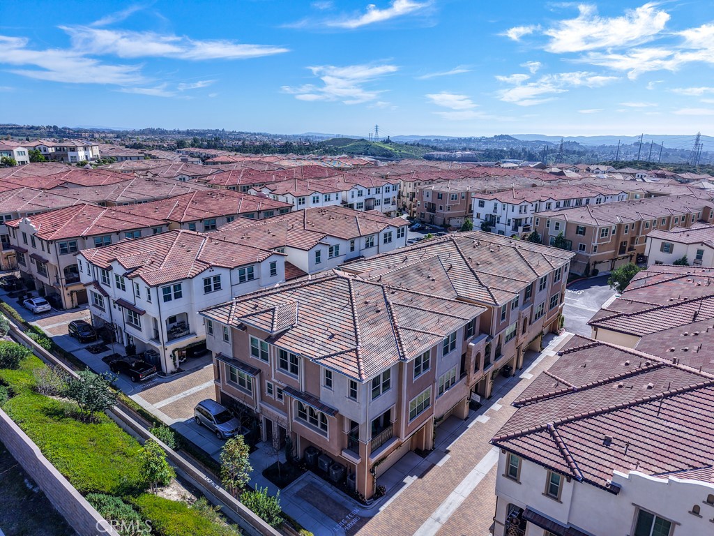 https://media.crmls.org/medias/cc09f31a-0305-421c-9d54-5f7307962a7e.jpg?preset=X-Large
