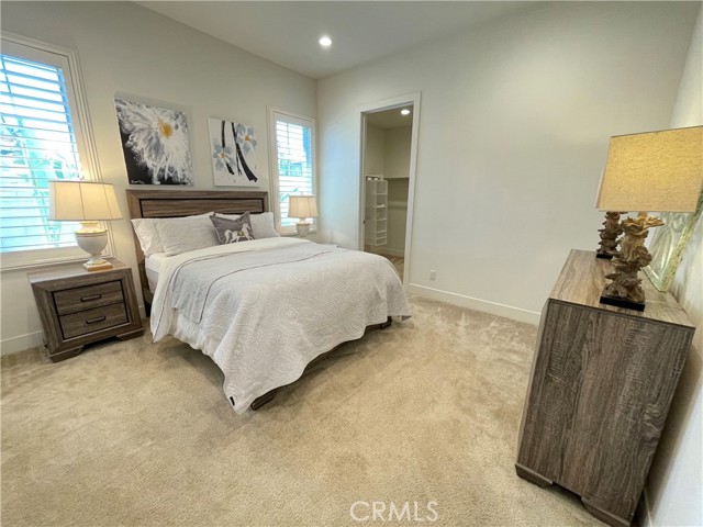 Detail Gallery Image 13 of 24 For 52 Kite, Irvine,  CA 92618 - 6 Beds | 6/1 Baths