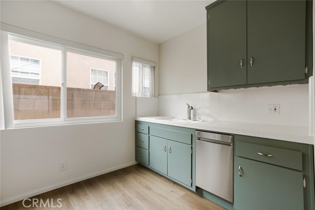 Detail Gallery Image 8 of 19 For 740 W 27th St #2,  San Pedro,  CA 90731 - 2 Beds | 1 Baths
