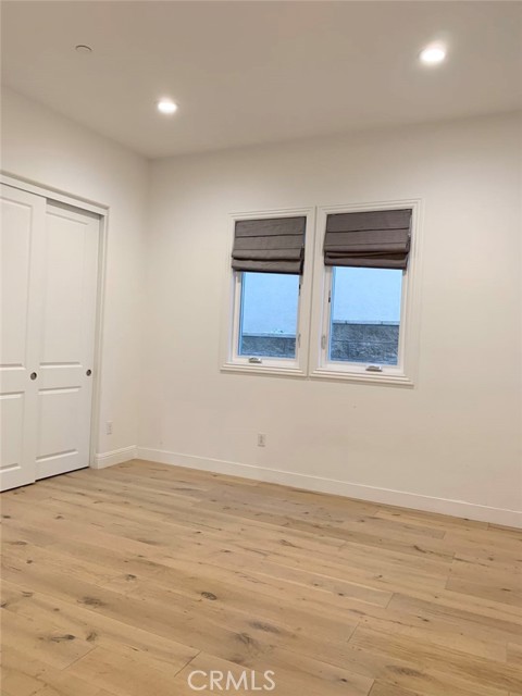 Detail Gallery Image 11 of 23 For 20409 W Esmerelda Ln, Porter Ranch,  CA 91326 - 4 Beds | 4/1 Baths
