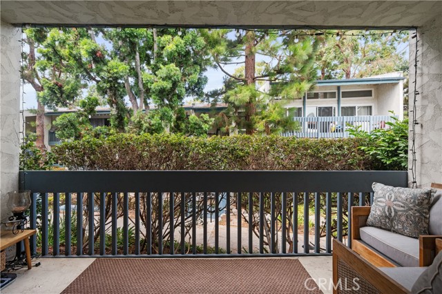 635 Prospect Avenue, Redondo Beach, California 90277, 2 Bedrooms Bedrooms, ,1 BathroomBathrooms,Residential,Sold,Prospect,SB22222500