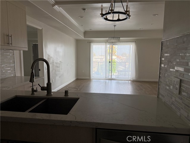 Detail Gallery Image 7 of 10 For 1598 Long Beach #307,  Long Beach,  CA 90813 - 2 Beds | 2/1 Baths