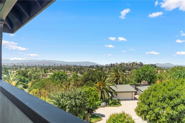 Detail Gallery Image 36 of 75 For 7008 Hawarden Dr, Riverside,  CA 92506 - 6 Beds | 5/1 Baths