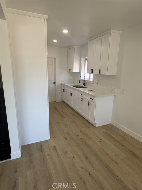 Detail Gallery Image 4 of 14 For 8930 Boxwood, Fontana,  CA 92335 - 3 Beds | 2 Baths