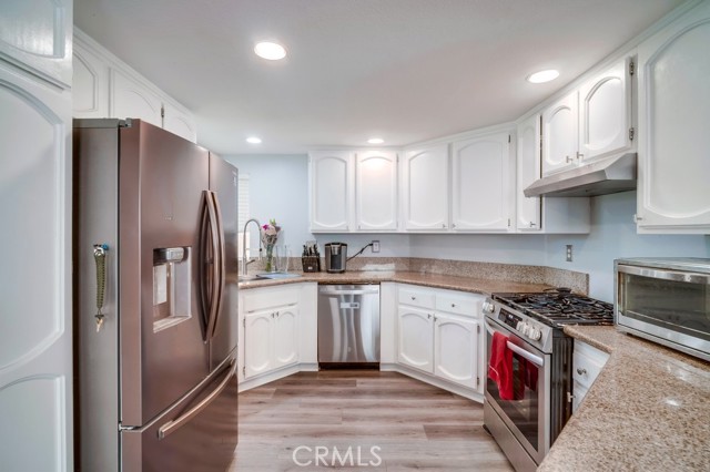 Detail Gallery Image 9 of 31 For 10025 Thornbird Ct, Moreno Valley,  CA 92557 - 5 Beds | 2/1 Baths