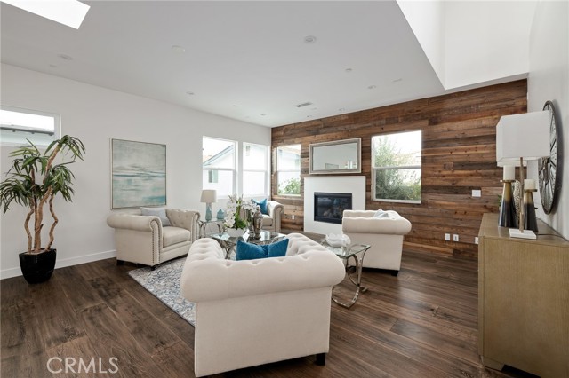 2216 Gates Avenue, Redondo Beach, California 90278, 4 Bedrooms Bedrooms, ,3 BathroomsBathrooms,Residential,Sold,Gates,SB21147875