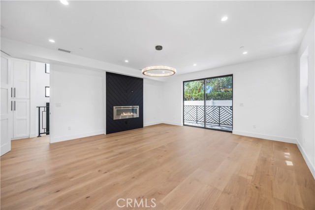 926 17th St, Hermosa Beach CA: https://media.crmls.org/medias/cc0d7252-8d7f-4f68-90d0-172235b6494a.jpg