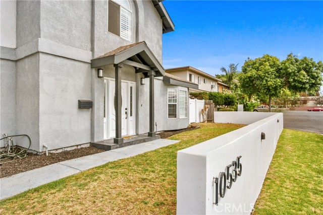 Detail Gallery Image 5 of 27 For 10535 Myrtle St, Downey,  CA 90241 - 6 Beds | 6 Baths