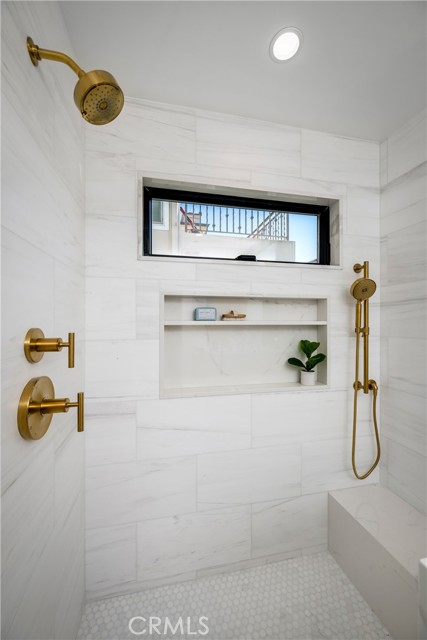 Detail Gallery Image 31 of 62 For 89 Bayview, Manhattan Beach,  CA 90266 - 3 Beds | 3/1 Baths