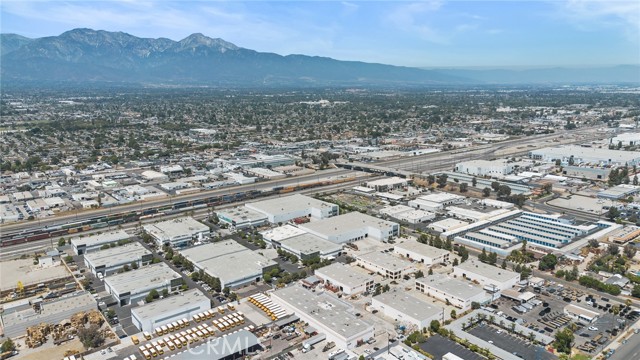 620 S Magnolia Avenue, Ontario CA: https://media.crmls.org/medias/cc0ef1d0-8371-4b3c-8be3-6b3139f7861a.jpg