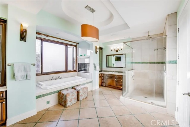 Detail Gallery Image 34 of 67 For 5230 Quakertown Ave, Woodland Hills,  CA 91364 - 5 Beds | 5 Baths