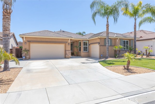 Detail Gallery Image 4 of 33 For 31058 Ensemble Dr, Menifee,  CA 92584 - 4 Beds | 2 Baths