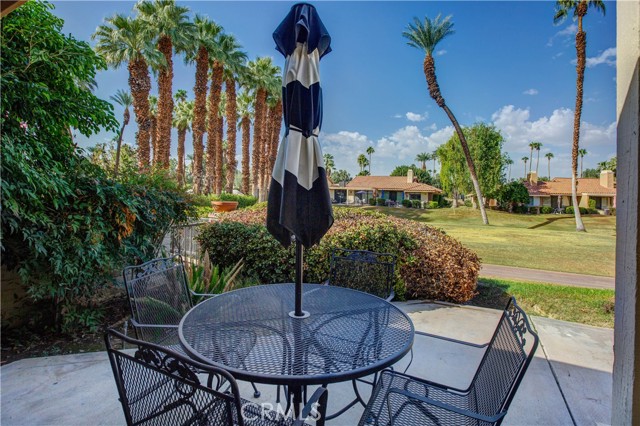Detail Gallery Image 12 of 27 For 218 Castellana, Palm Desert,  CA 92260 - 2 Beds | 2 Baths