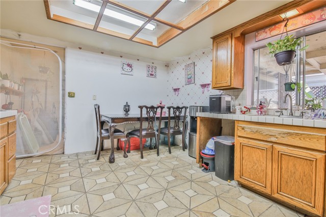 Detail Gallery Image 5 of 23 For 10246 Julius, Downey,  CA 90241 - 4 Beds | 2 Baths