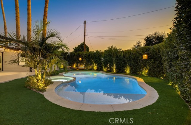 Detail Gallery Image 15 of 72 For 8161 Encino Ave, Northridge,  CA 91325 - 4 Beds | 3 Baths