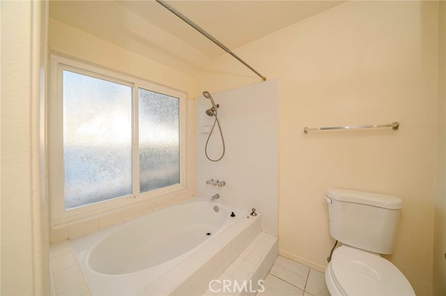 Detail Gallery Image 20 of 28 For 2100 Winterwood, Fullerton,  CA 92833 - 4 Beds | 3 Baths